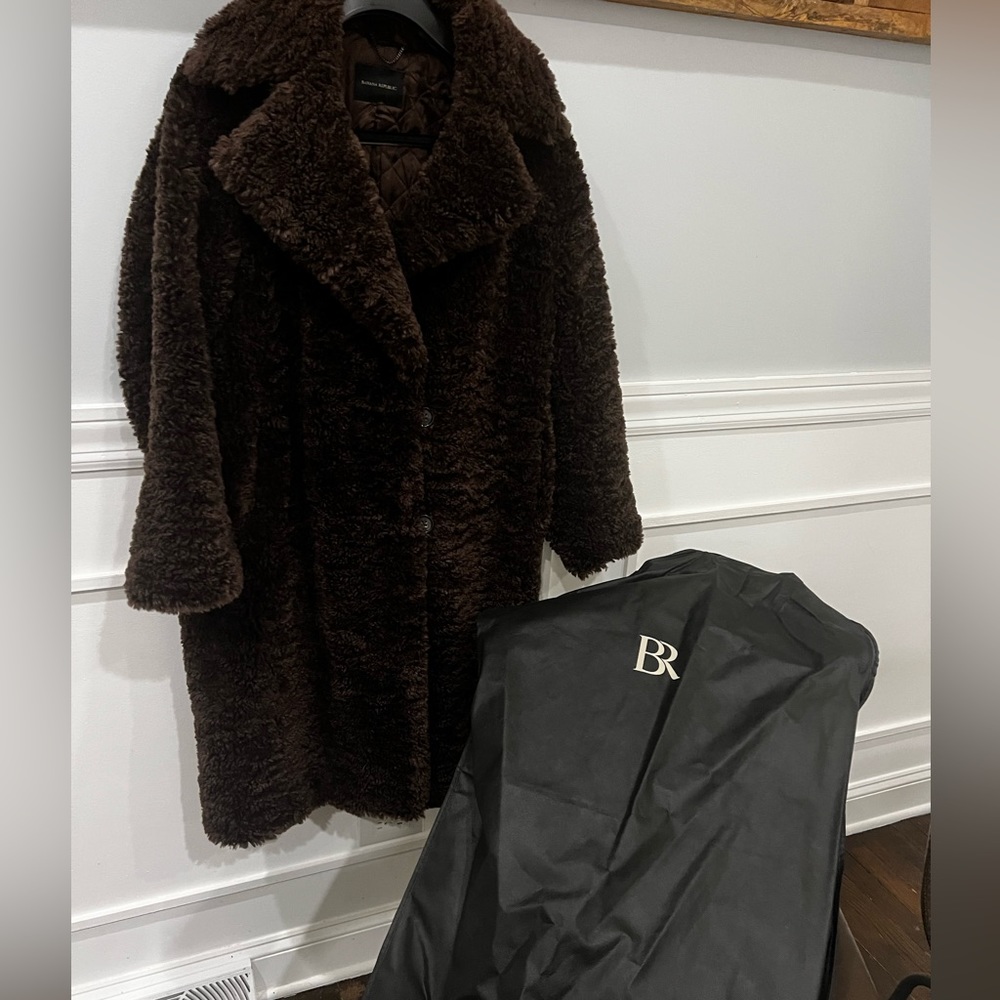 NWOT Faux Fur Banana Republic Coat - Picture 5 of 5